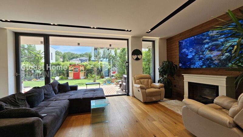 Tunari, Amber Gardens, modern smart villa 153 sqm, 4 rooms + 2 parking